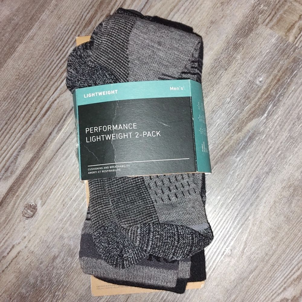 Men's Burton Performance Lightweight Sock  2 pack   Sz Small NWT